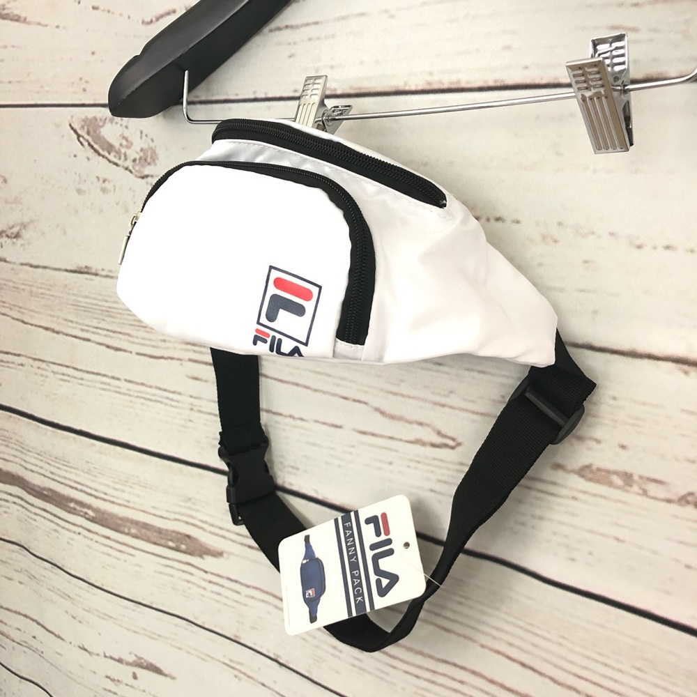 ❌🚫SOLD🚫❌FILA fanny pack - Picture 2 of 4